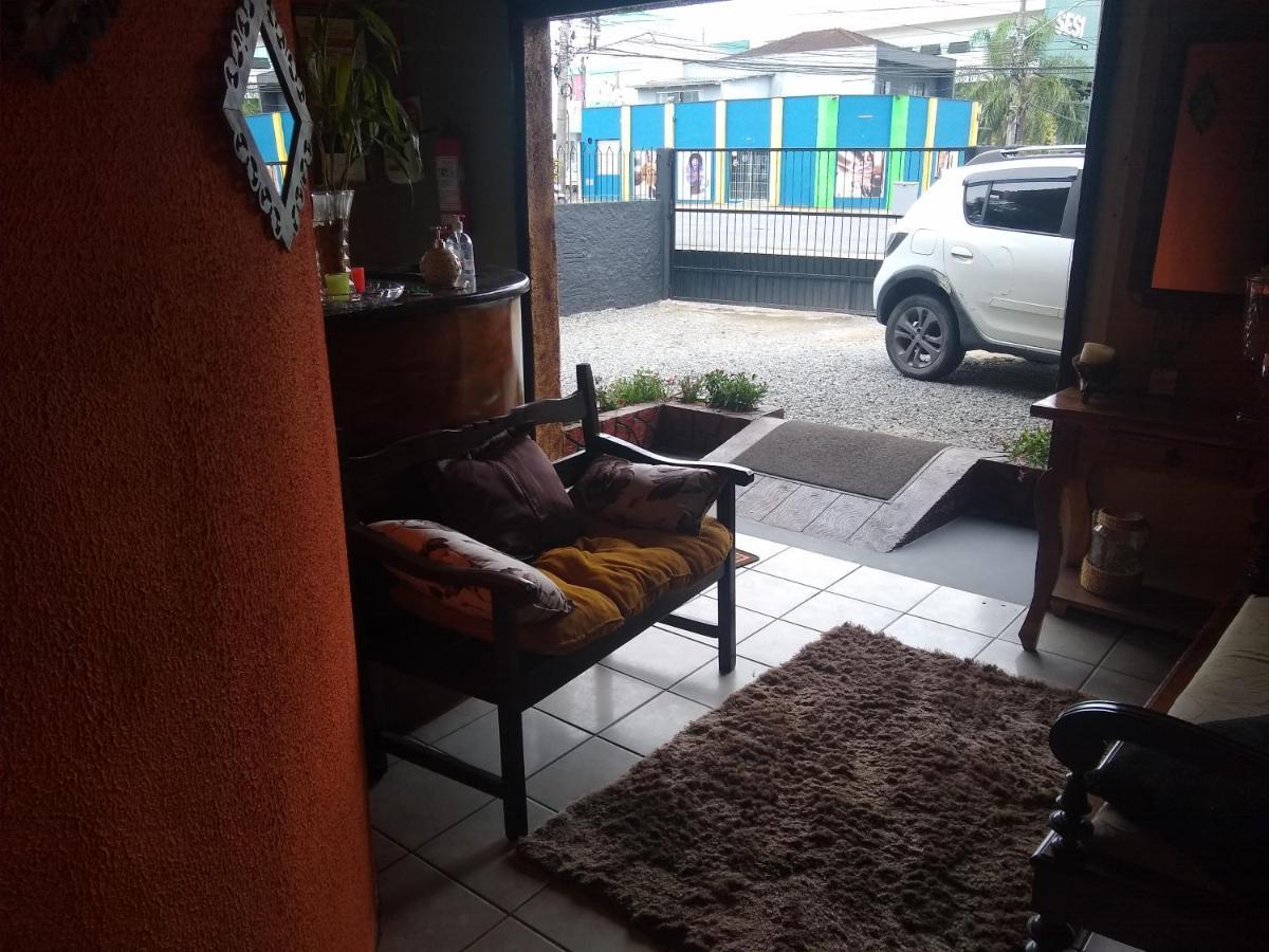 Pousada Emilly Joinville Exterior foto