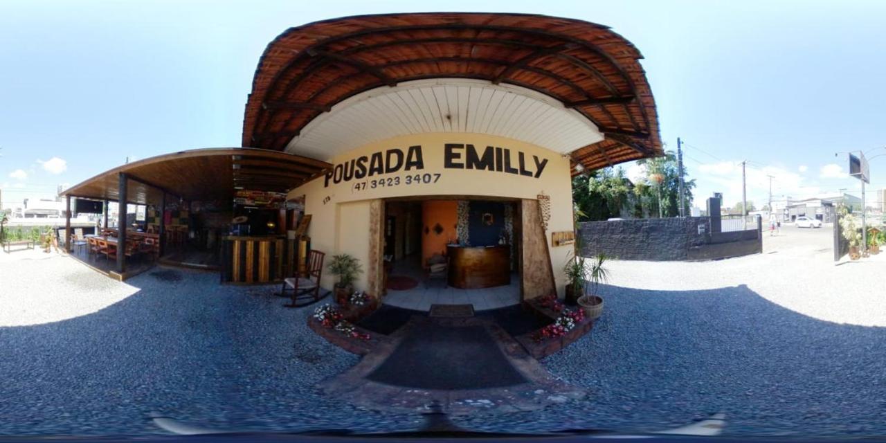 Pousada Emilly Joinville Exterior foto